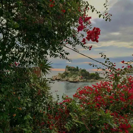 Relax House Giardini Naxos